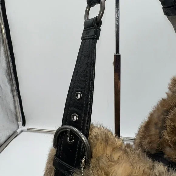 Coach Vintage Black Quilted Fur Trimmed Shoulder Bag Hobo Purse - Picture 7 of 16